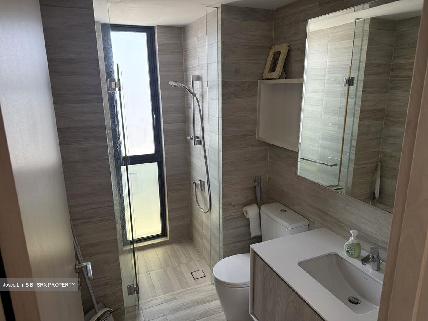 J Gateway (D22), Condominium #498968741